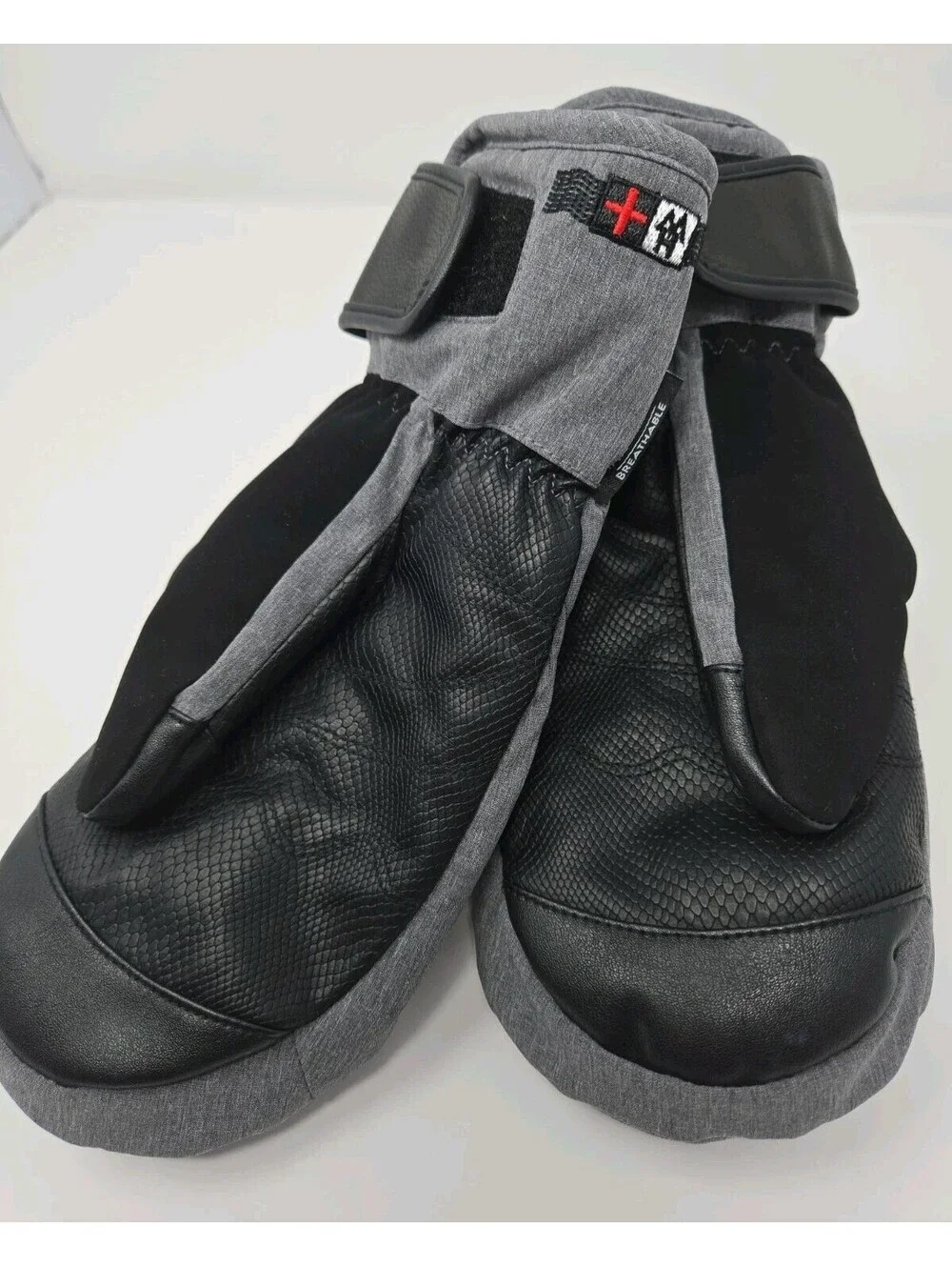 Seirus Maximum Heat Gray Mittens Gloves Adjustable Waterproof Breathable